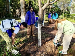 拥抱春天，守护绿色——兽医bb电竞体育开展植树节活动